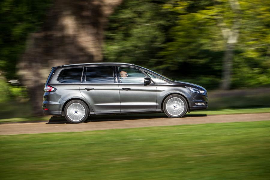  Ford Galaxy 2015 года  (UK) (фото 21 из 27)